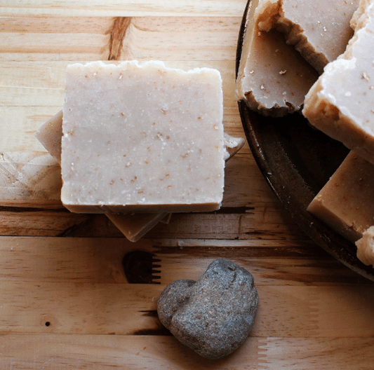 Handmade oat & honey goat milk soap bar – exfoliating citrus & spice blend